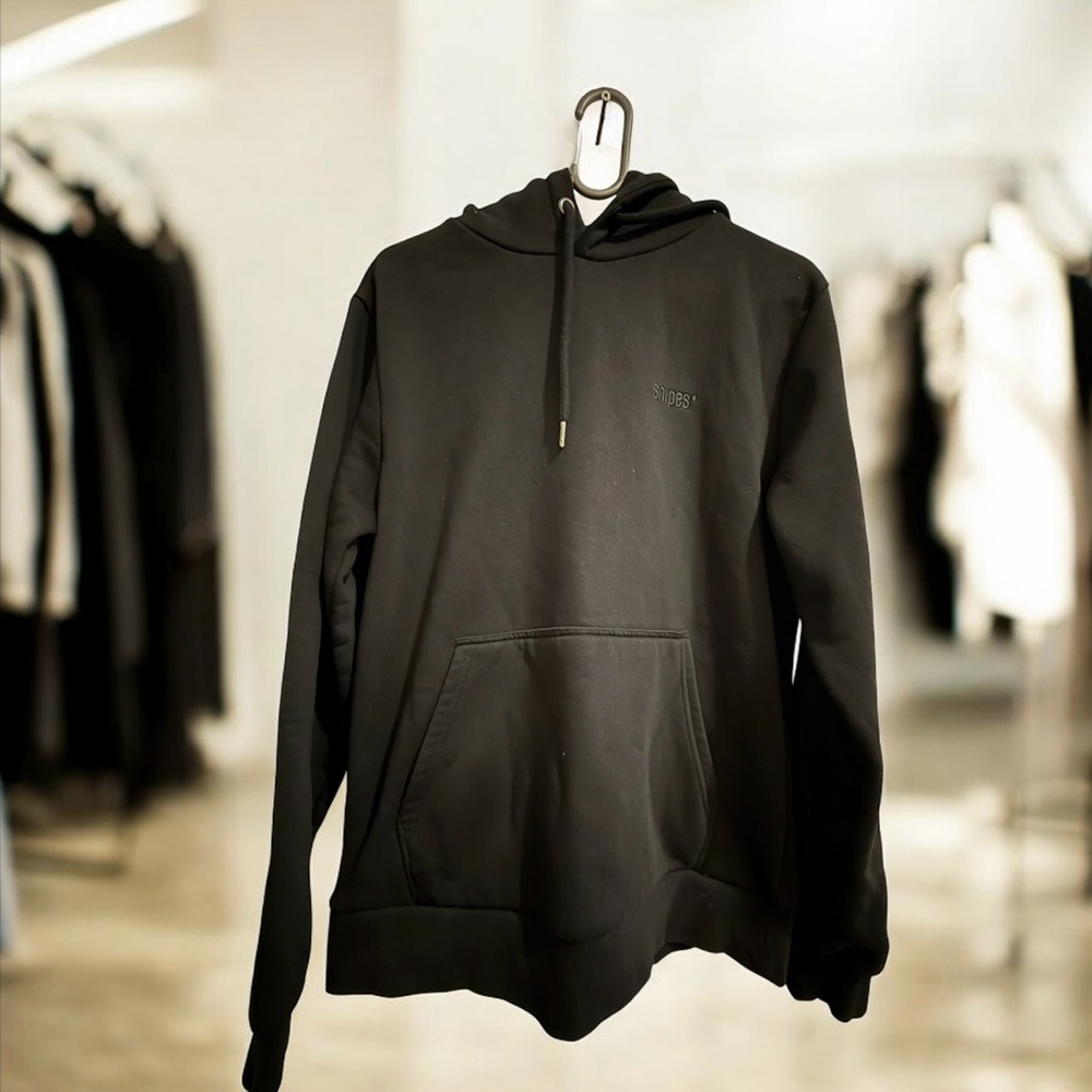 SNIPES Black Hoodie - Pullover/NWOT New Pockets Sz Men’s M Long Sleeve